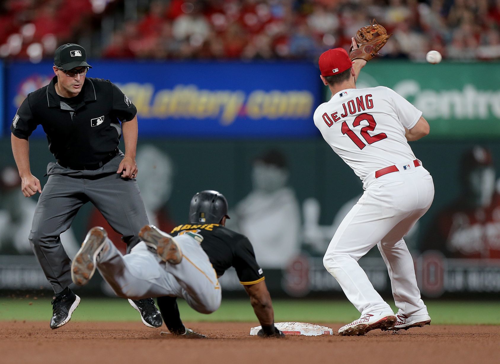 Cardinals v Pirates